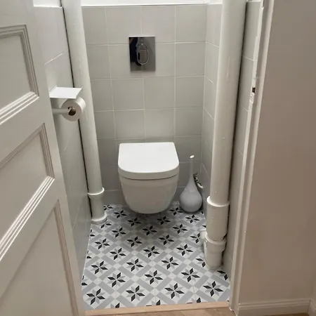 Perche Sur Les Toits, Avec Ascenseur, 16 Eme Quartier Calme Securise- Proche Quai Seine Roland Garros * Parigi
