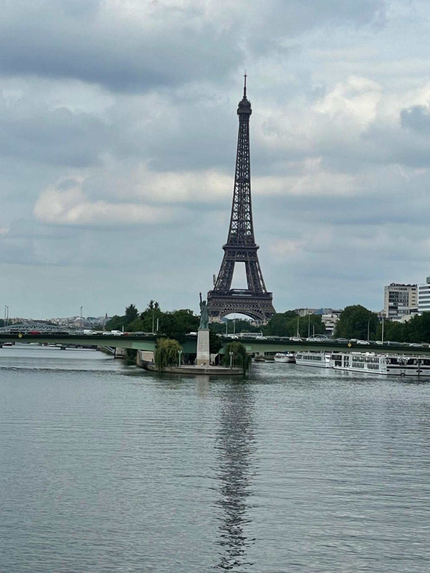 Appartamento Perche Sur Les Toits, Avec Ascenseur, 16 Eme Quartier Calme Securise- Proche Quai Seine Roland Garros *