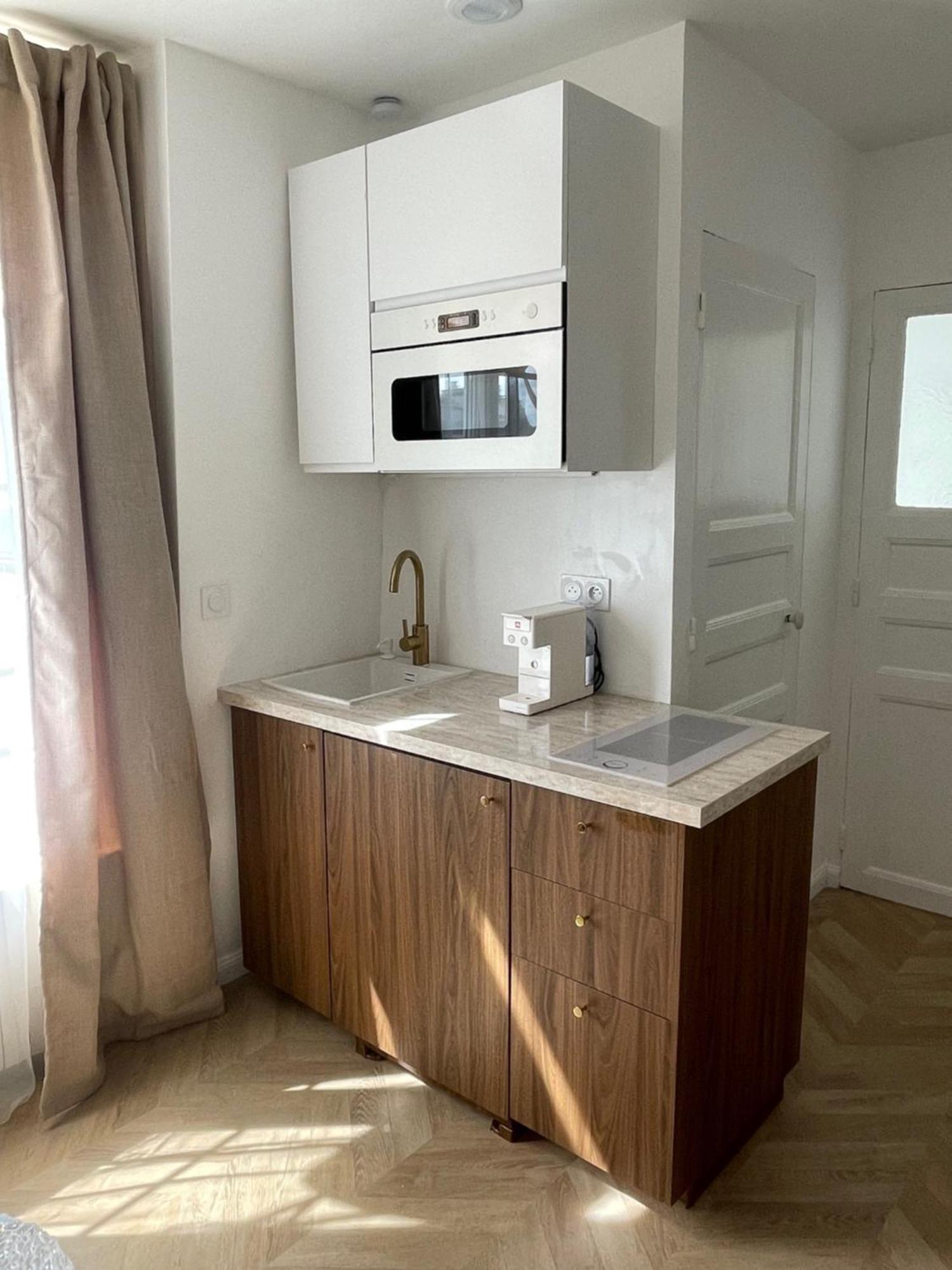 Apartment Perche Sur Les Toits, 16 Eme Quartier Calme Securise- Proche Quai Seine Roland Garros Paris